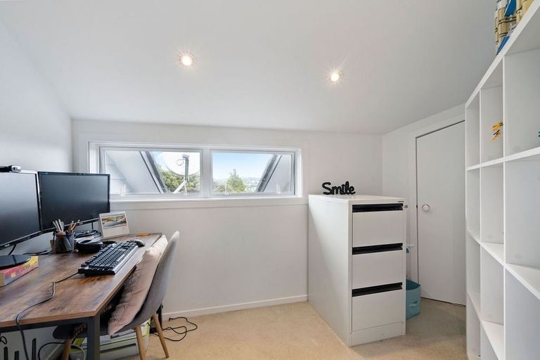 Photo of property in 86 Pemberton Avenue, Bayview, Auckland, 0629