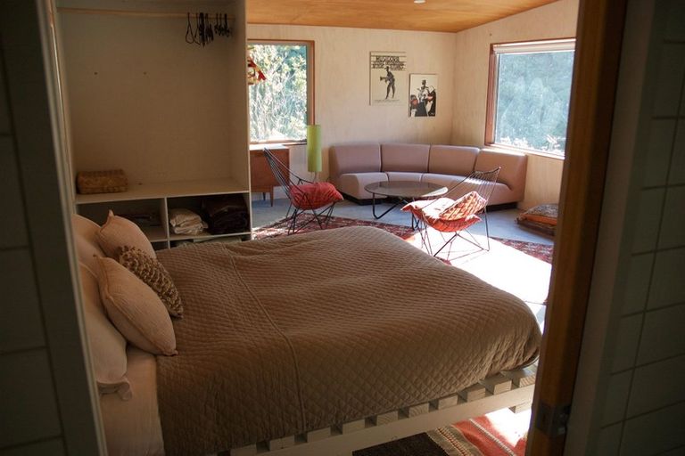 Photo of property in 203 Houghton Bay Road, Houghton Bay, Wellington, 6023