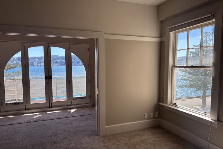 Photo of property in Inverleith Apartments, 4/306 Oriental Parade, Oriental Bay, Wellington, 6011