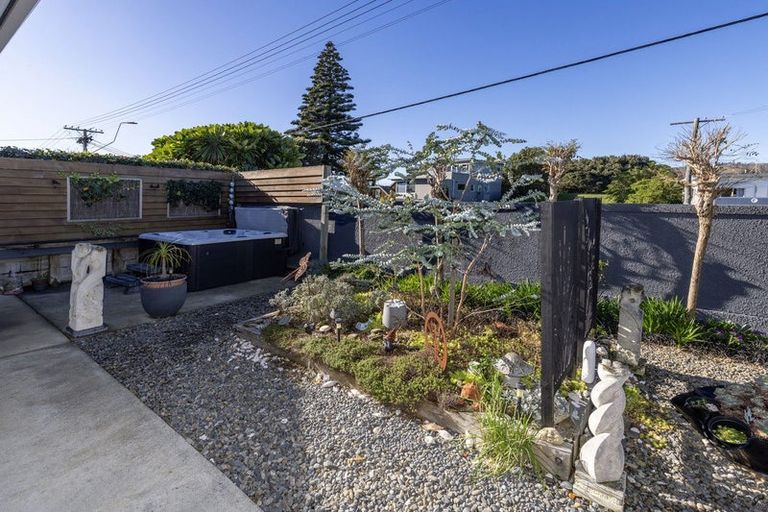 Photo of property in 221 Rosetta Road, Raumati South, Paraparaumu, 5032