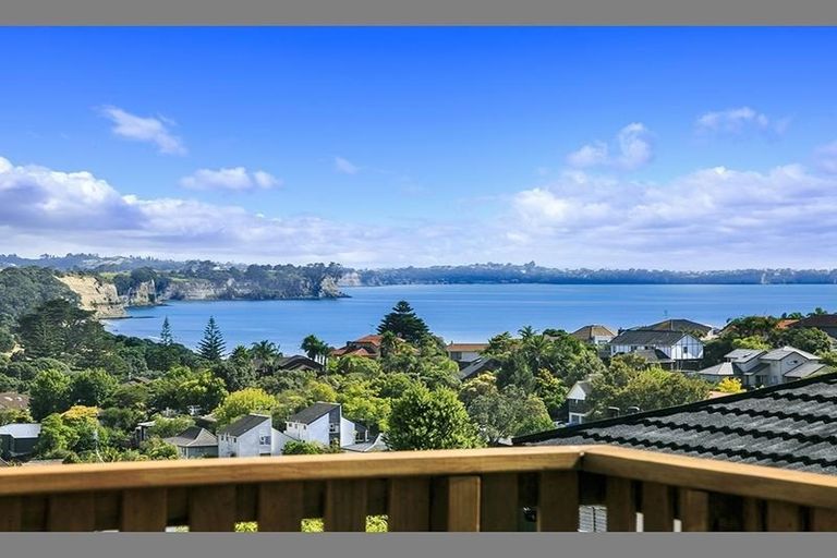 Photo of property in 1/16 Toroa Street, Torbay, Auckland, 0630