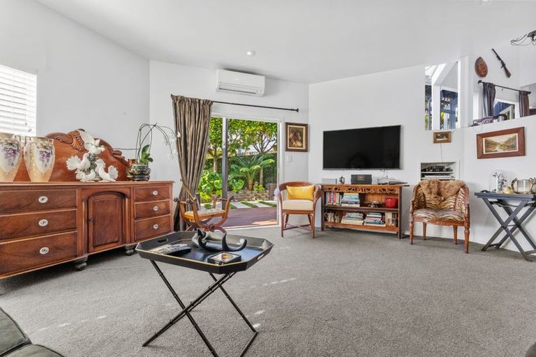 Photo of property in 1/19 Heathcote Road, Castor Bay, Auckland, 0620