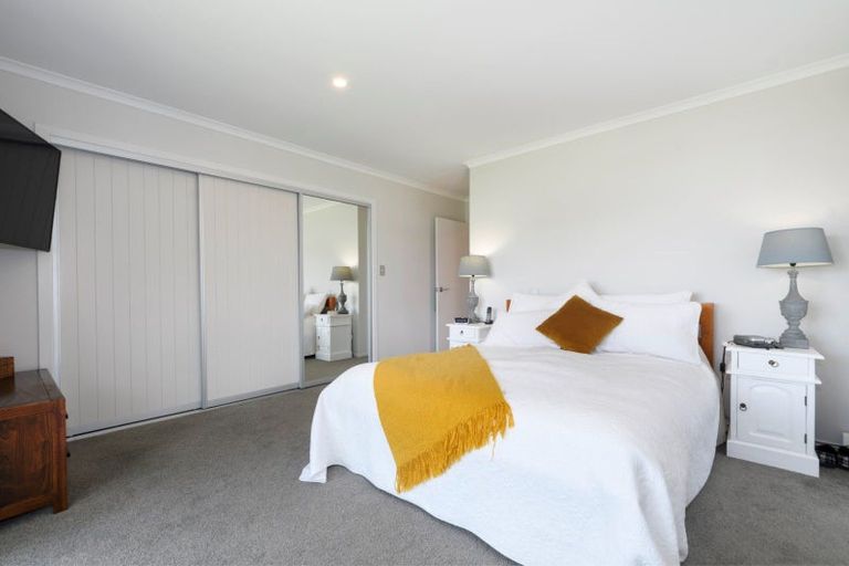 Photo of property in 2 Vesey Drive, Katikati, 3129