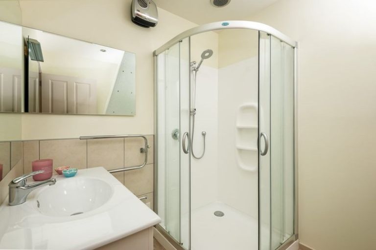 Photo of property in 2/49 Gardiners Road, Bishopdale, Christchurch, 8051