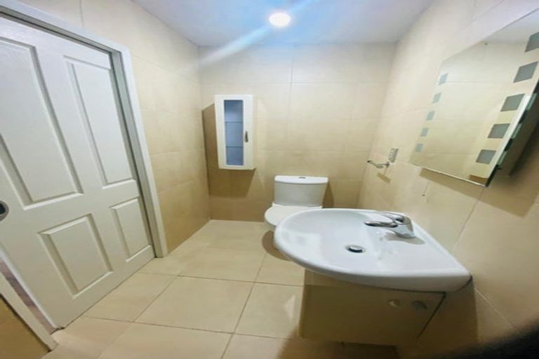 Photo of property in 27 Hale Crescent, Bayview, Auckland, 0629