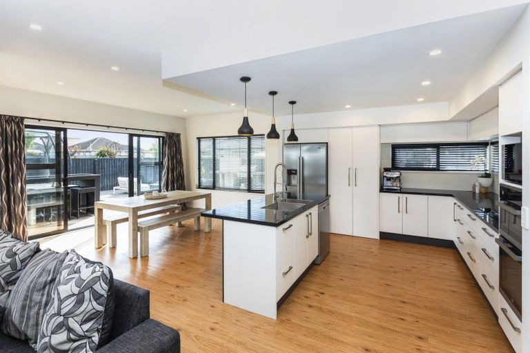 Photo of property in 131a Bower Avenue, New Brighton, Christchurch, 8083