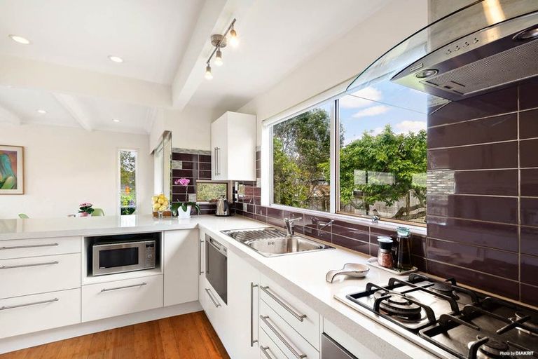 Photo of property in 2/14 Ensign Place, Hillcrest, Auckland, 0627