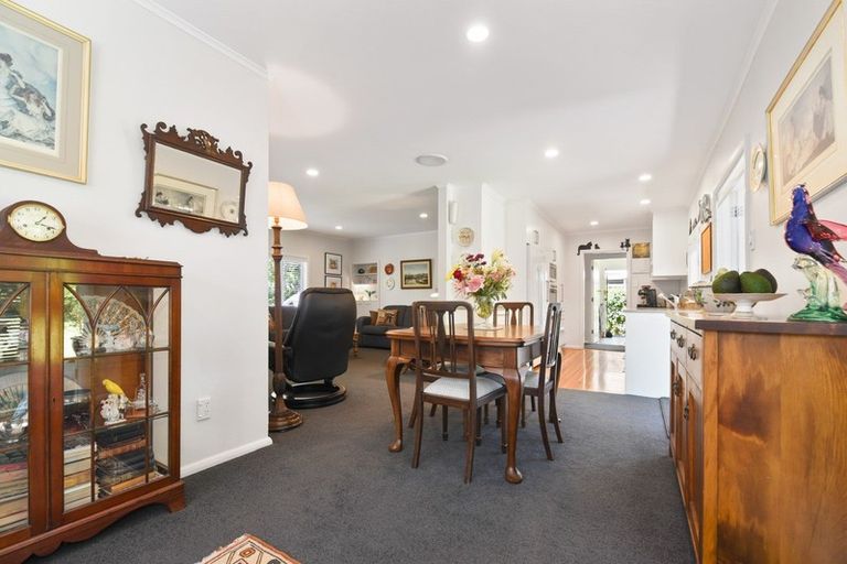 Photo of property in 5 Vectis Road, Hillcrest, Hamilton, 3216