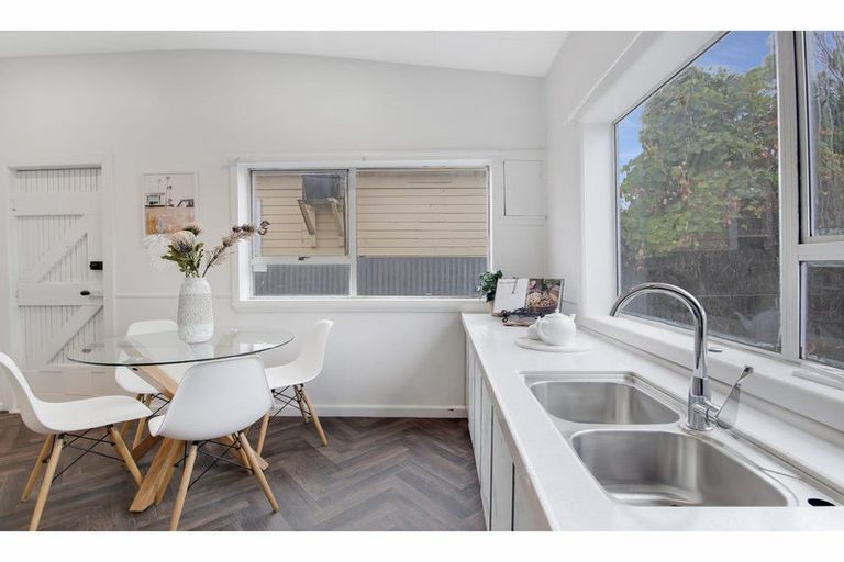 Photo of property in 27 Howe Street, New Brighton, Christchurch, 8083