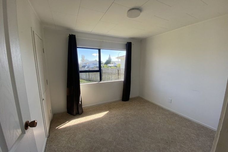 Photo of property in 64 Redcrest Avenue, Red Hill, Papakura, 2110