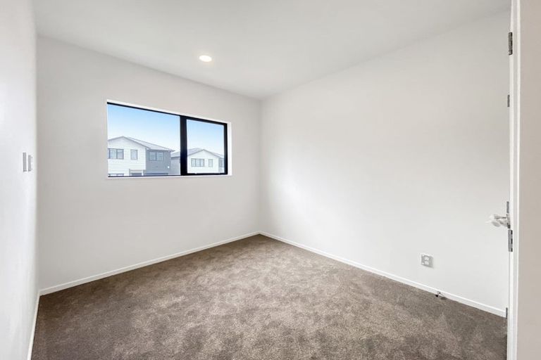 Photo of property in 3b Frontier Lane, Flat Bush, Auckland, 2019