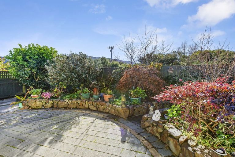 Photo of property in 18 Millwood Place, Silverstream, Upper Hutt, 5019