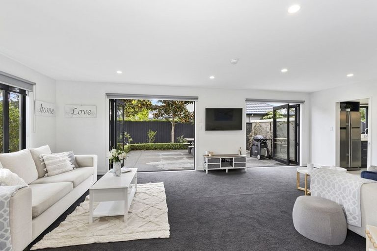 Photo of property in 16 Ballybrack Place, Casebrook, Christchurch, 8051