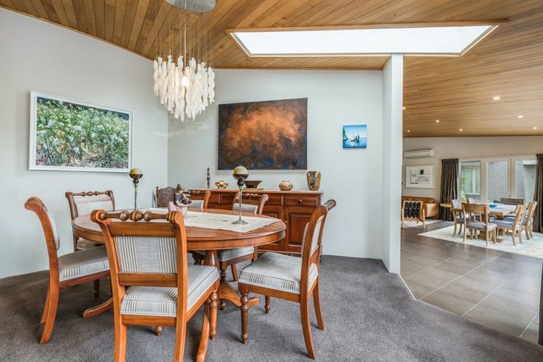 Photo of property in 10 Sunny Glen, Waikanae, 5036