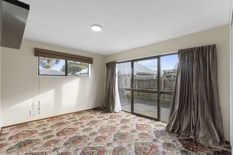 Photo of property in 54 Marine Parade, North New Brighton, Christchurch, 8083