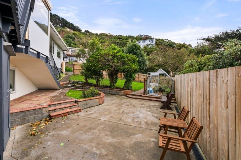Photo of property in 51 Winston Street, Crofton Downs, Wellington, 6035