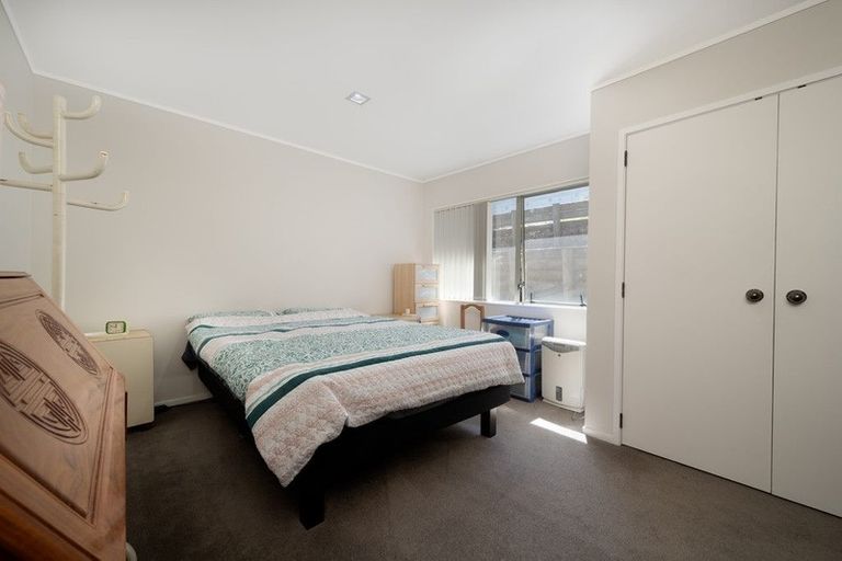Photo of property in 2/24 Cranberry Place, Bucklands Beach, Auckland, 2012