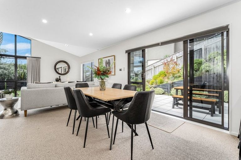 Photo of property in 37 Navigation Drive, Whitby, Porirua, 5024