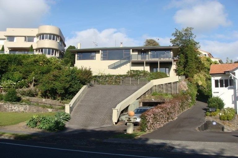 Photo of property in 283 Devonport Road, Tauranga, 3110