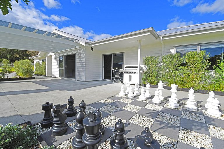 Photo of property in 9 Mountain Road, Kaiwaka, 0587