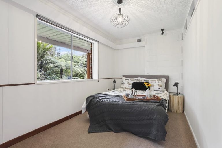 Photo of property in 16 Selwyn Avenue, Glen Eden, Auckland, 0602