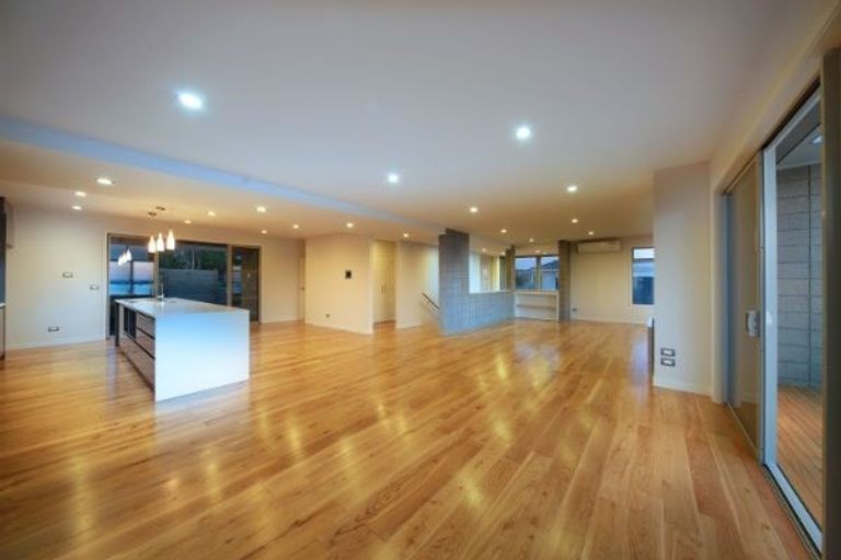 Photo of property in 68a The Parade, Bucklands Beach, Auckland, 2012