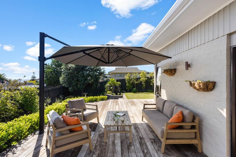 Photo of property in 60 John Gill Road, Shelly Park, Auckland, 2014