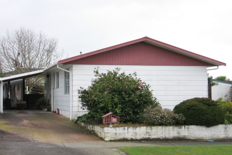 Photo of property in 30 Escort Grove, Awapuni, Palmerston North, 4412