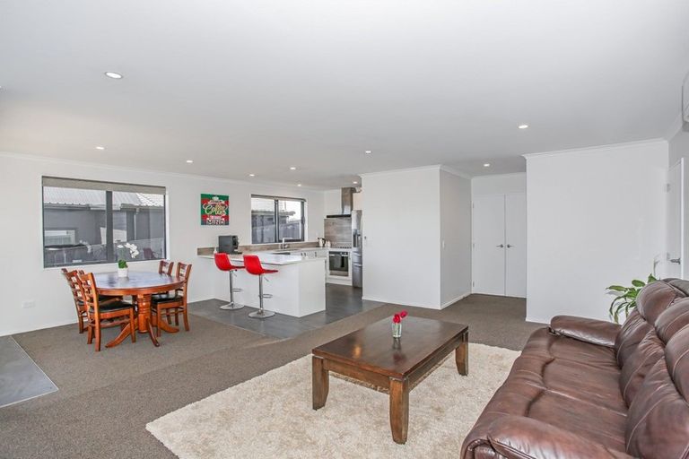 Photo of property in 16 Lippiatt Crescent, Pokeno, 2402