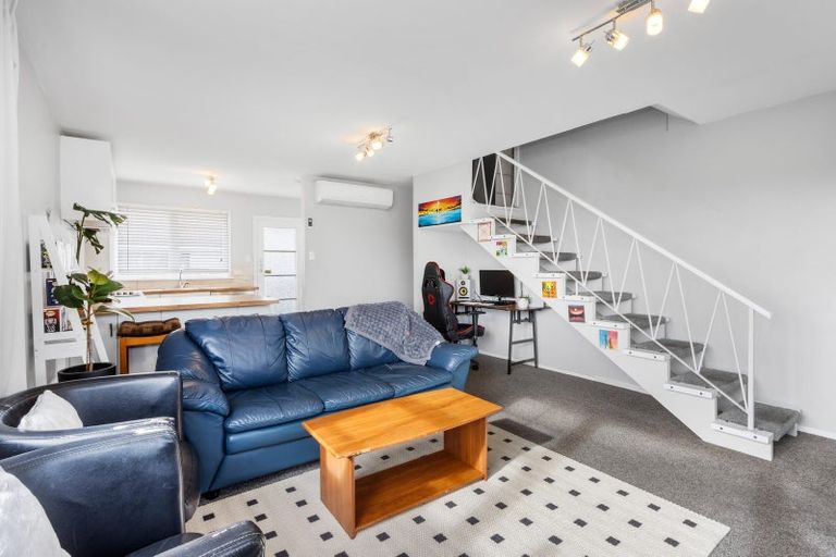 Photo of property in 1/11 Division Street, Riccarton, Christchurch, 8041