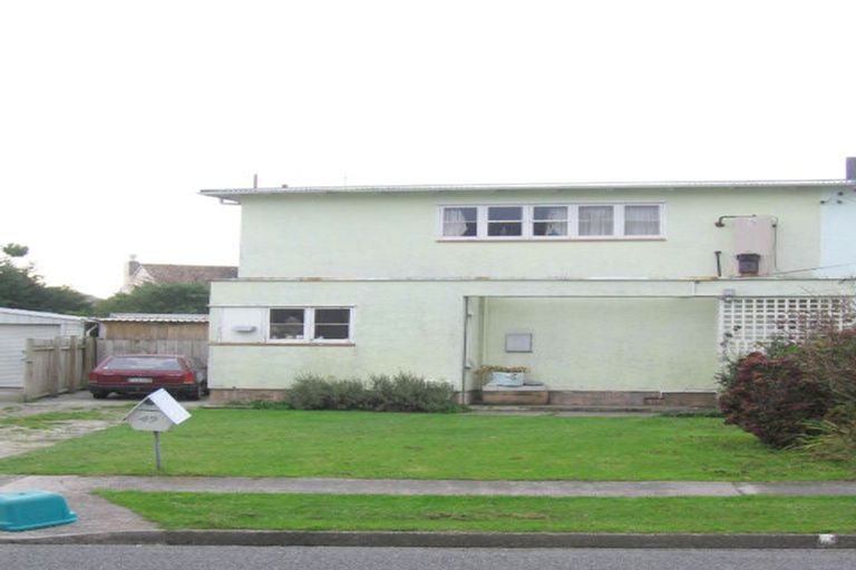 Photo of property in 49 Durham Crescent, Fairfield, Lower Hutt, 5011