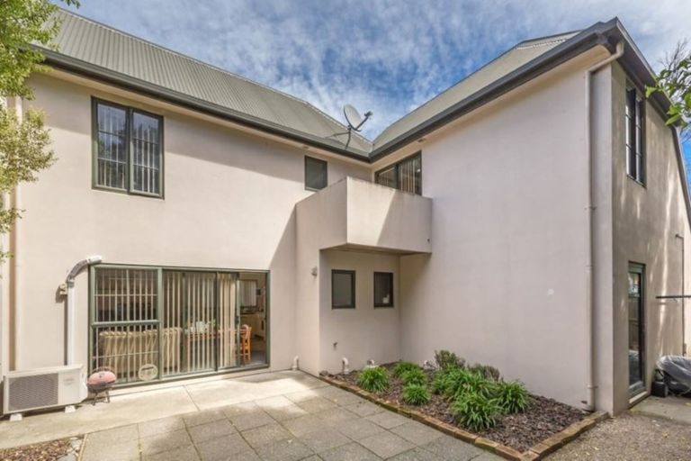 Photo of property in 1/102 Mandeville Street, Riccarton, Christchurch, 8011