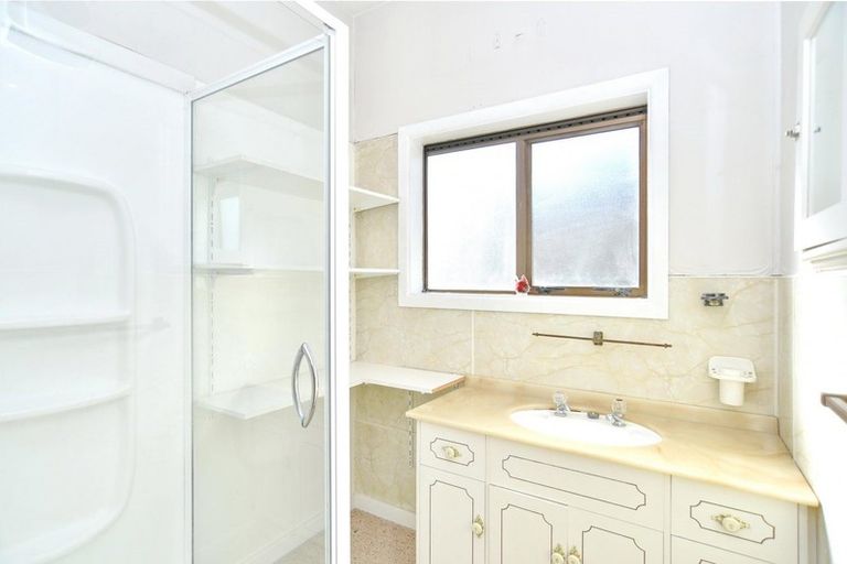 Photo of property in 11 Cossar Street, Burwood, Christchurch, 8083