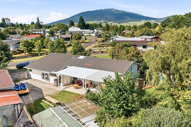 Photo of property in 11 Te Rewha Street, Turangi, 3334
