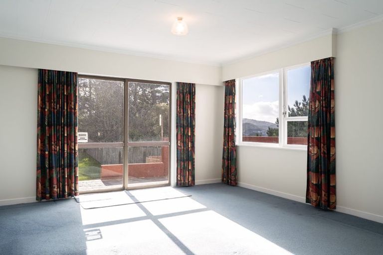 Photo of property in 127 Ohariu Road, Johnsonville, Wellington, 6037