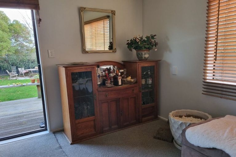 Photo of property in 33b Grey Street, Martinborough, 5711