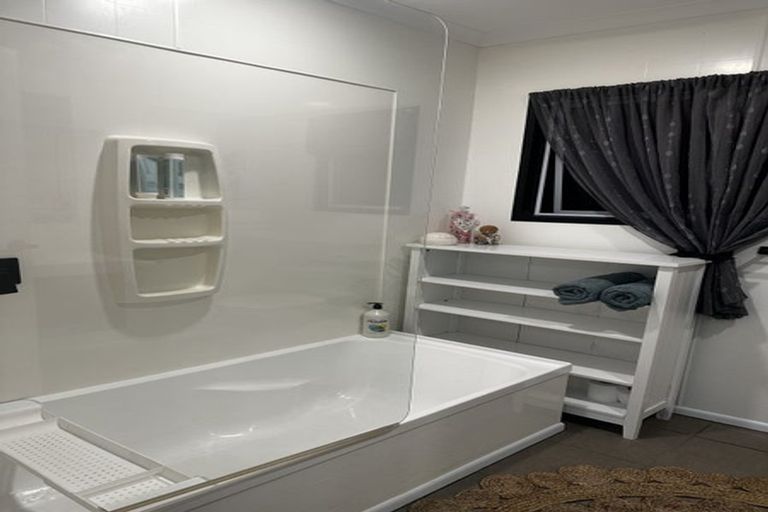 Photo of property in 6 Hampton Place, Springvale, Whanganui, 4501