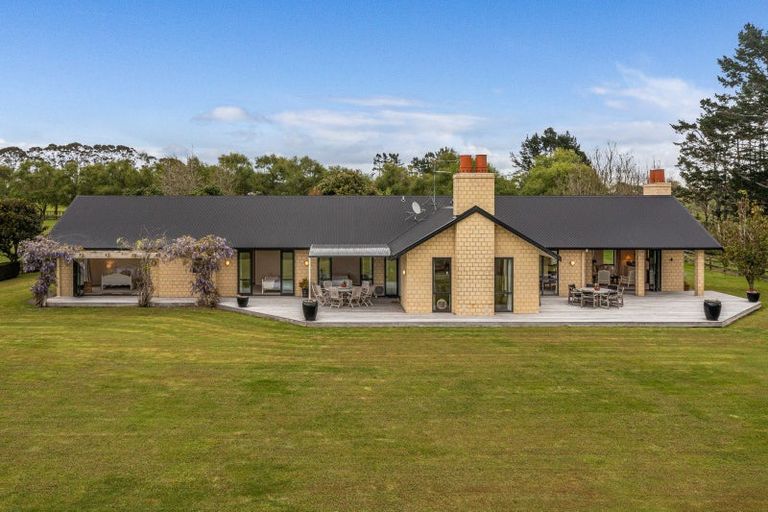 Photo of property in 21 Whangapouri Road, Karaka, Drury, 2578