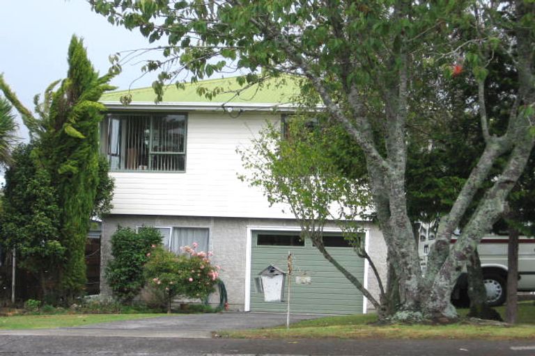 Photo of property in 53 Tirimoana Road, Te Atatu South, Auckland, 0602