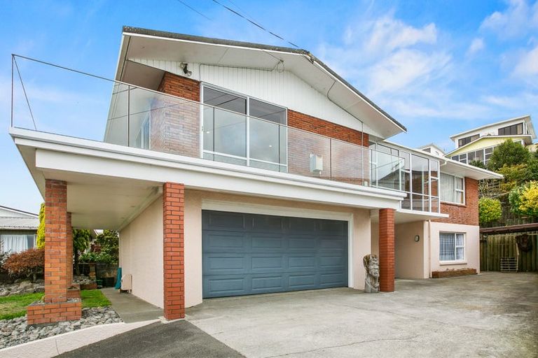 Photo of property in 11 Findlay Street, Moturoa, New Plymouth, 4310