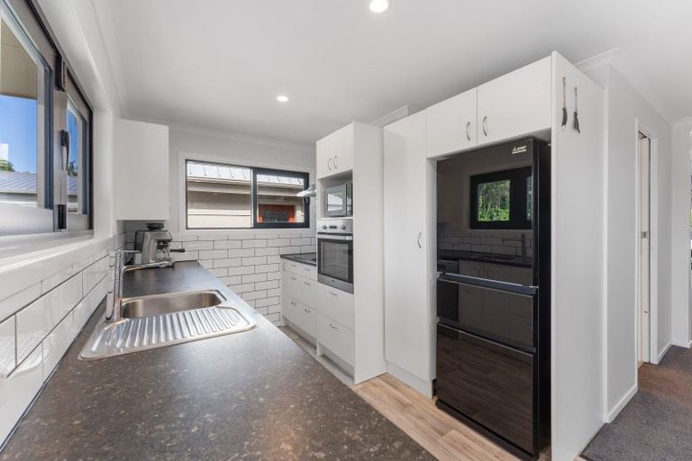 Photo of property in 28 Kaka Road, Raumati Beach, Paraparaumu, 5032