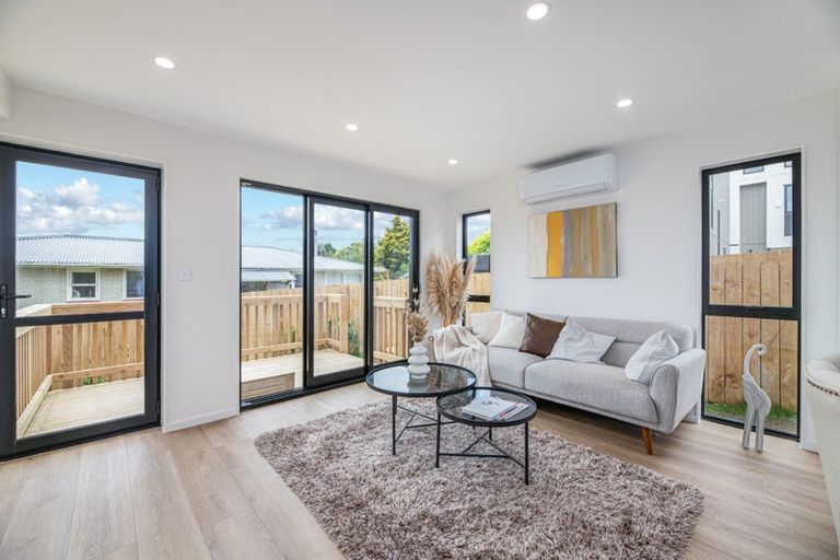 Photo of property in 36c Kaikoura Street, Henderson, Auckland, 0612