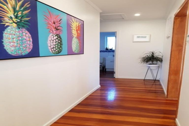 Photo of property in 660 Te Atatu Road, Te Atatu Peninsula, Auckland, 0610