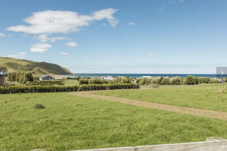 Photo of property in 4a Shoal Beach Road, Aramoana, Omakere, 4271