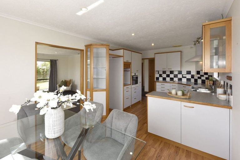 Photo of property in 17 Shannon Place, Belfast, Christchurch, 8051