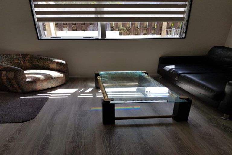 Photo of property in 76 Gallony Avenue, Massey, Auckland, 0614