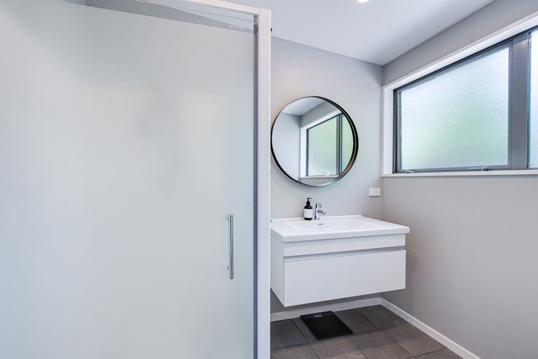 Photo of property in 8a Maple Court, Arthurs Point, Queenstown, 9371