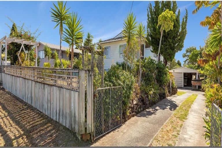 Photo of property in 316 One Tree Point Road, One Tree Point, 0118