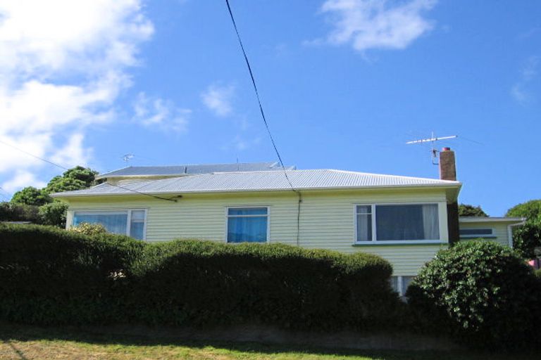 Photo of property in 131 The Ridgeway, Mornington, Wellington, 6021