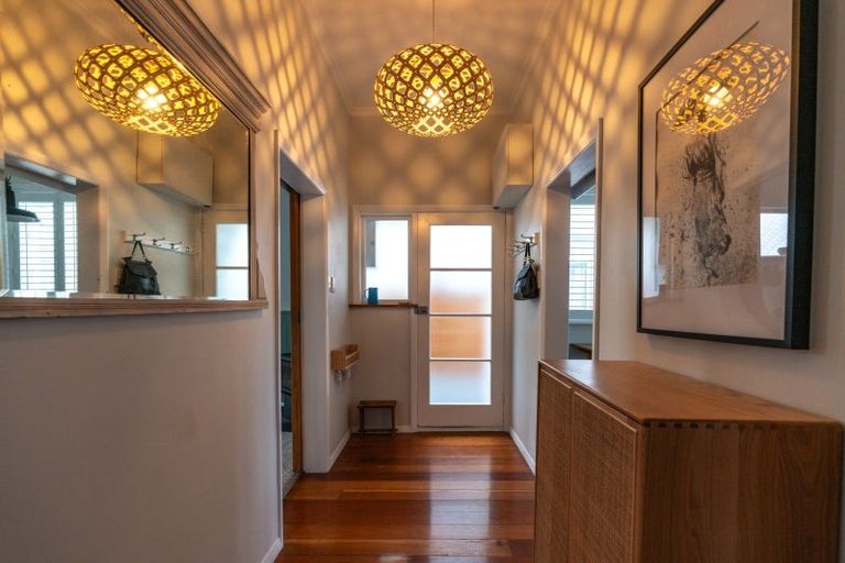 Photo of property in 9 Cruickshank Street, Kilbirnie, Wellington, 6022